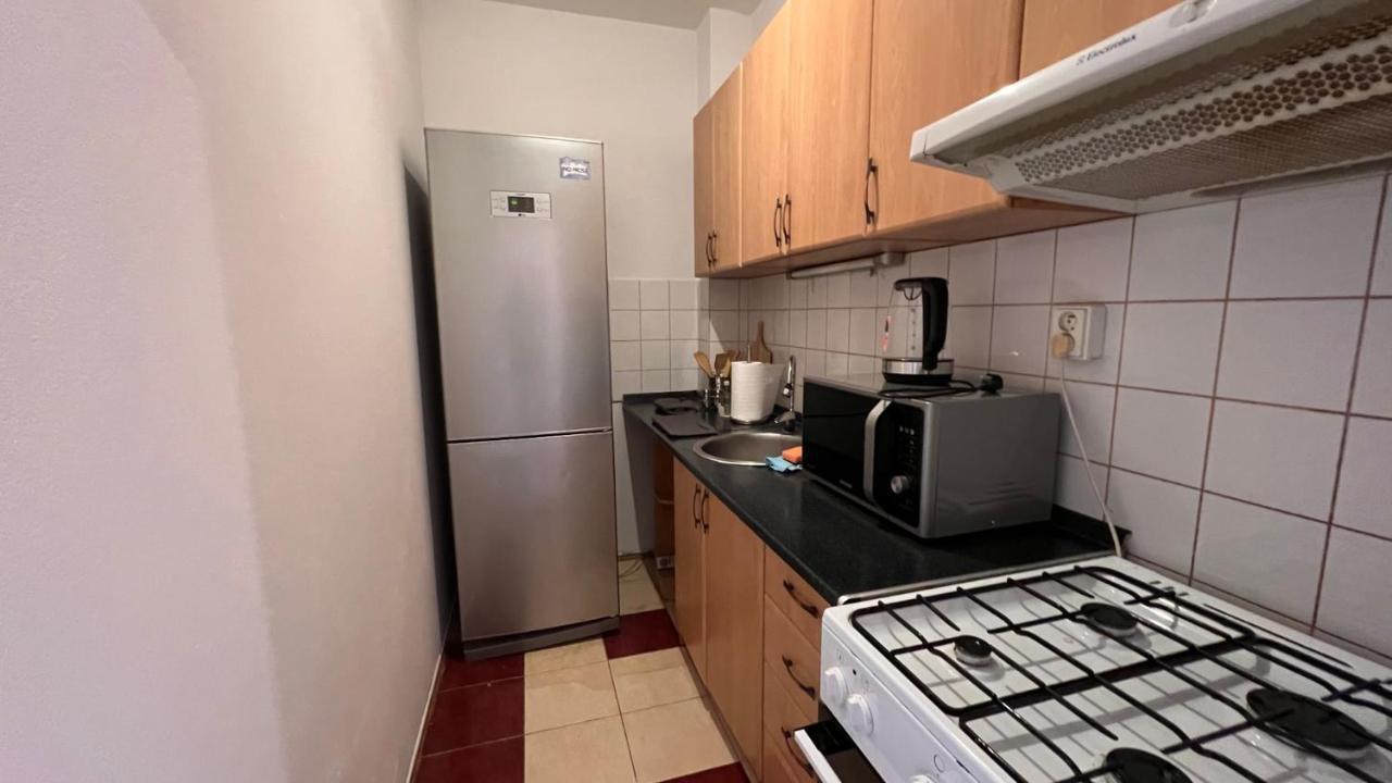 2 Room Apartment, Near Oc Galeria, Petrzalka Братислава Екстериор снимка