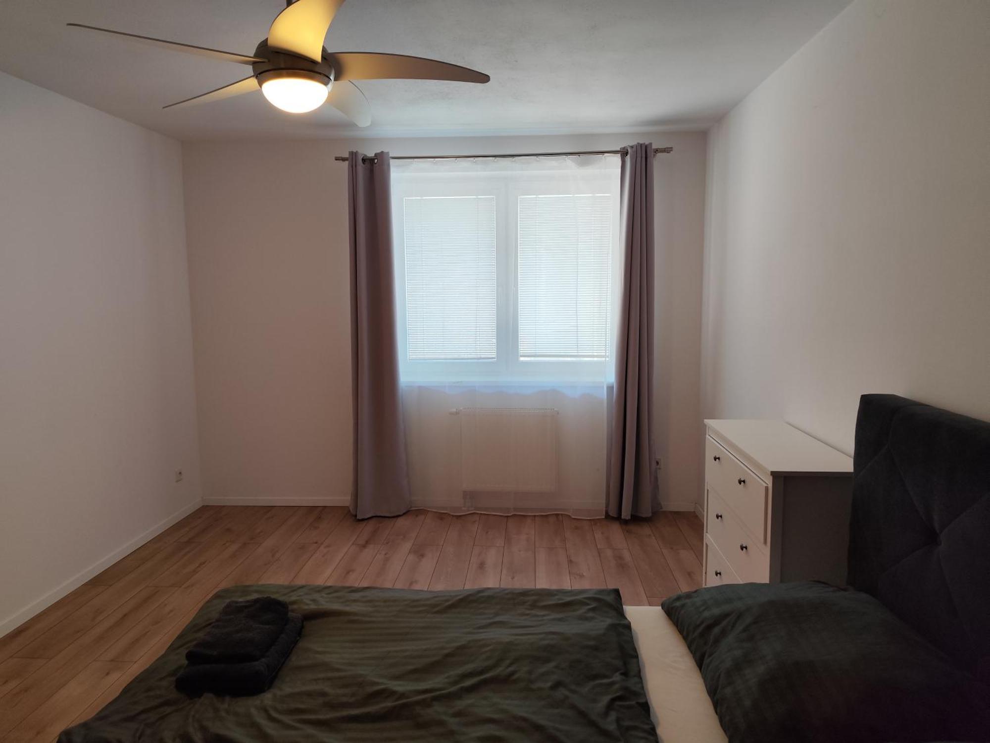2 Room Apartment, Near Oc Galeria, Petrzalka Братислава Екстериор снимка