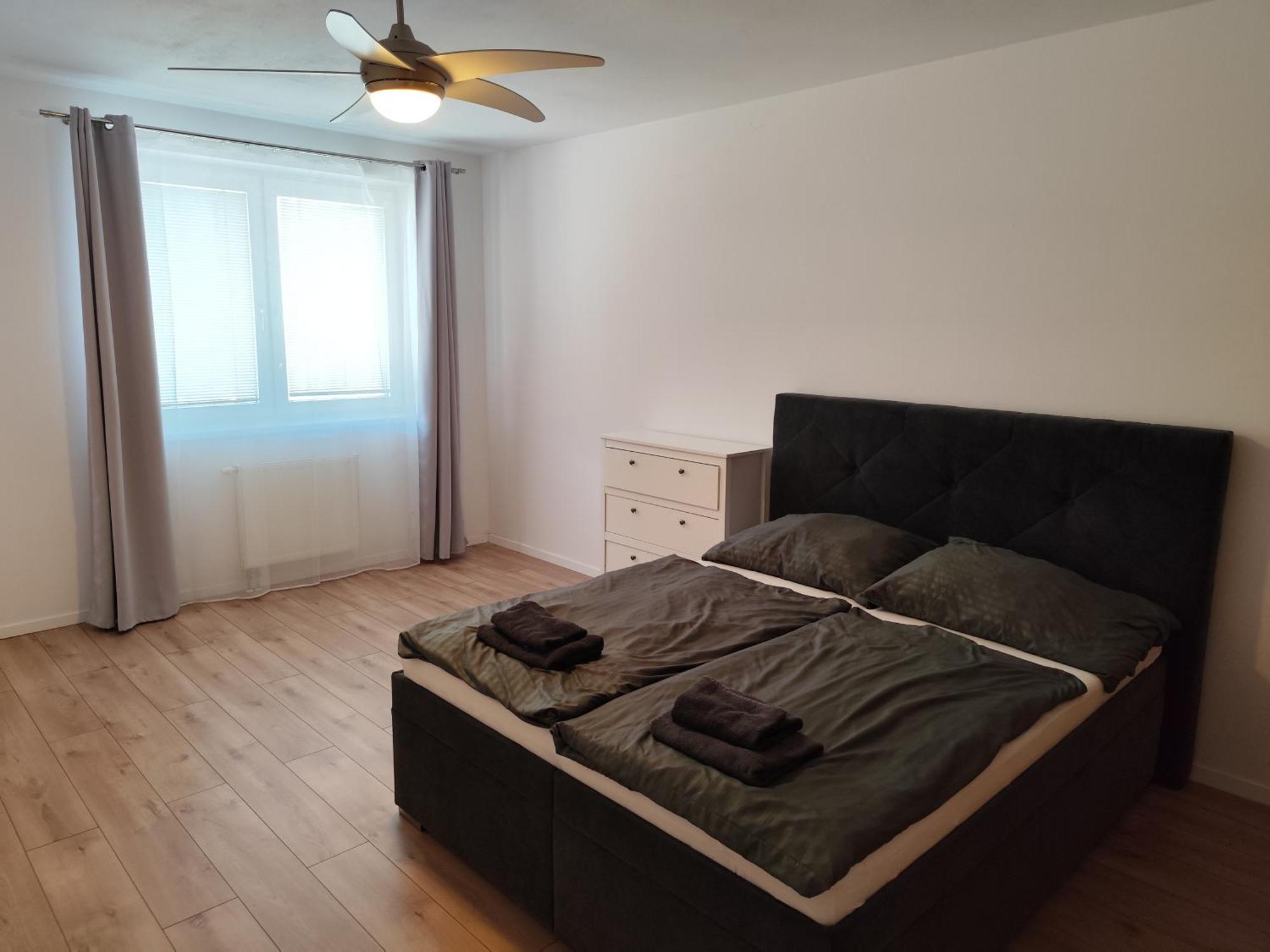 2 Room Apartment, Near Oc Galeria, Petrzalka Братислава Екстериор снимка