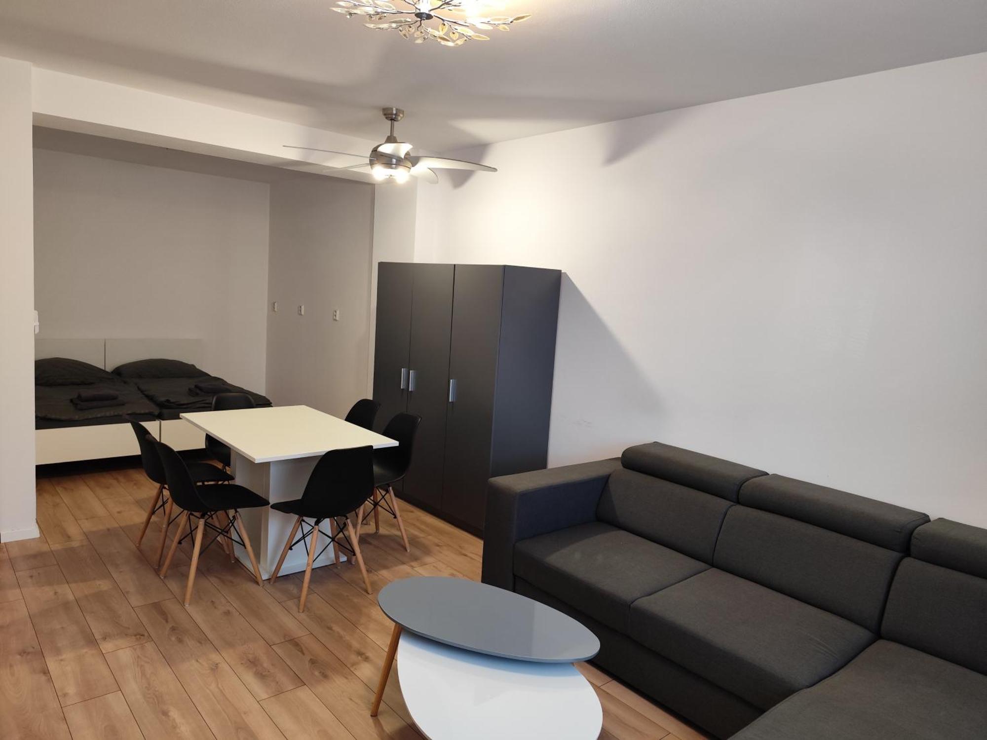 2 Room Apartment, Near Oc Galeria, Petrzalka Братислава Екстериор снимка